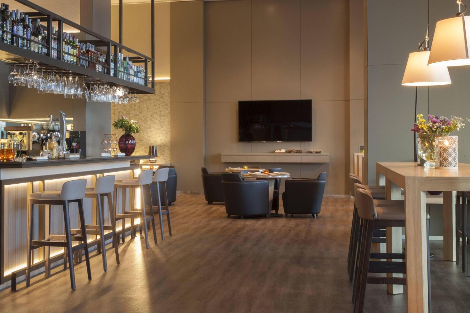 AC Hotel Córdoba by Marriott Zewnętrze zdjęcie